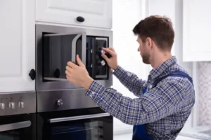 Why Your Microwave Won't Turn Off and How to Fix It